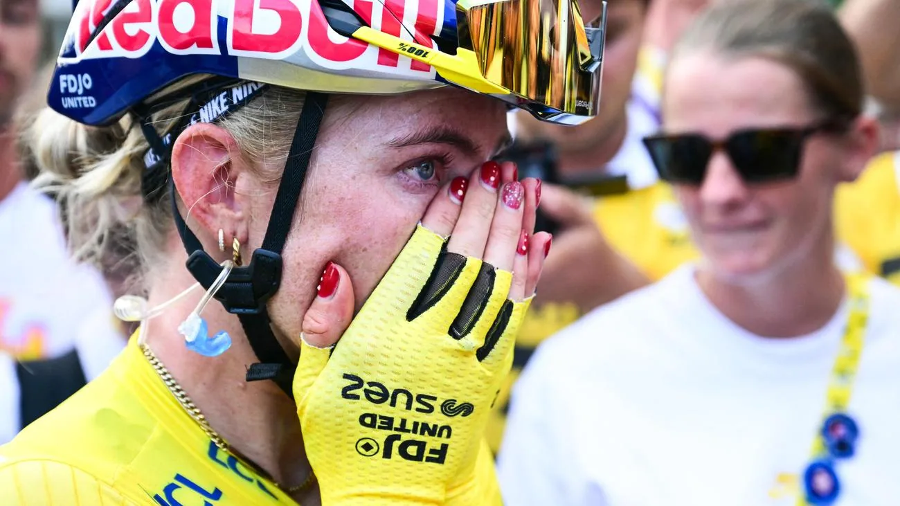 Tour de France Frauen 2024: Demi Vollering gewinnt Gesamtwertung - Sport - SZ.de